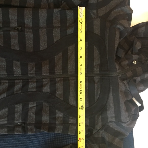 🛑 SOLD LULULEMON In Stride Zip Up Jacket - Picture 15 of 16
